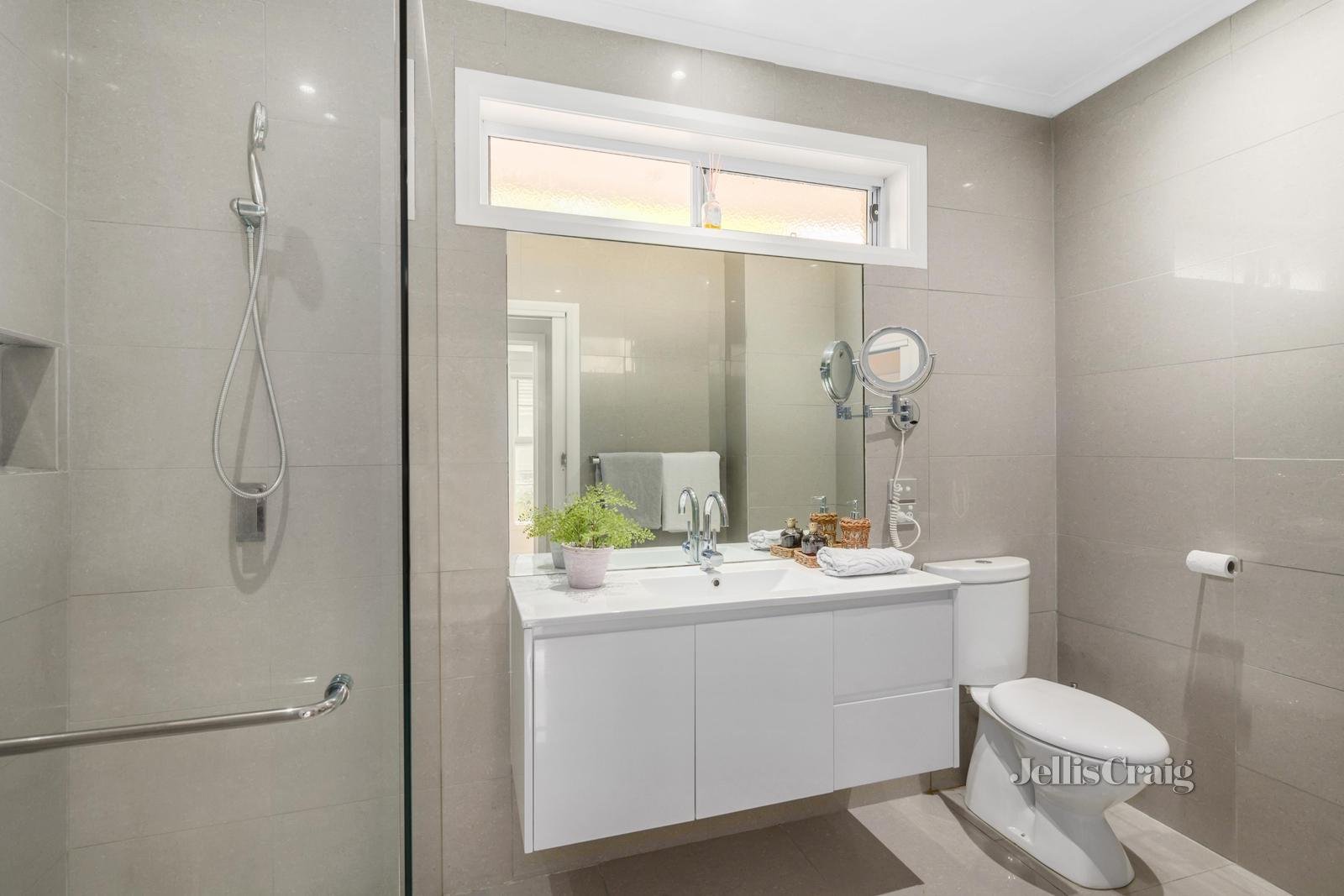 1/319 Elgar Road, Surrey Hills image 7