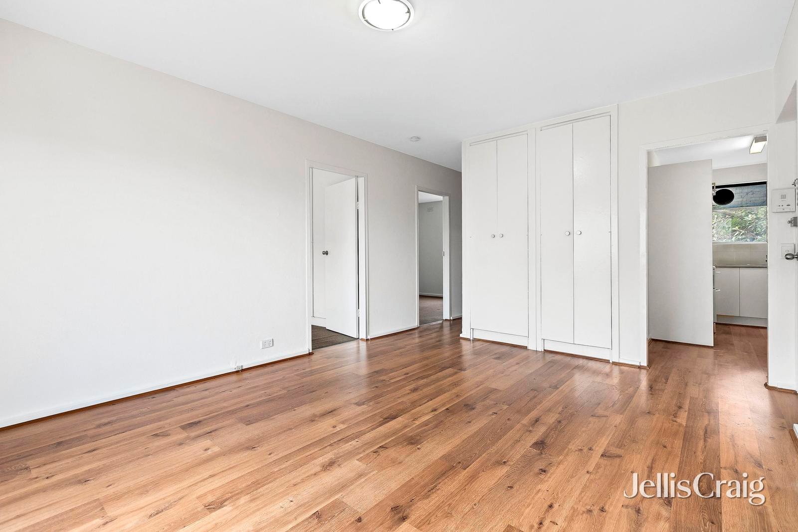 13/193 Brighton Road, Elwood image 3