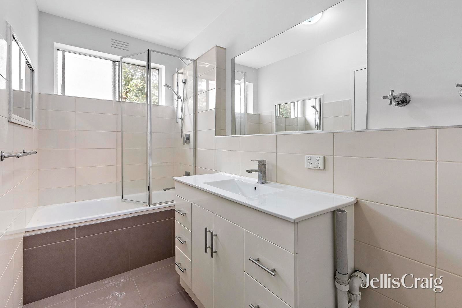 13/193 Brighton Road, Elwood image 7