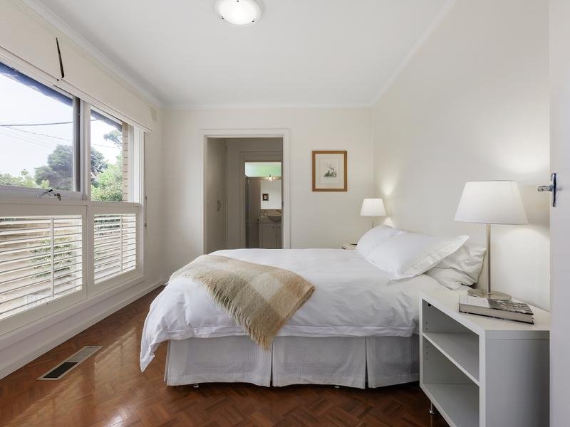 1/32 Barton Street, Surrey Hills image 9