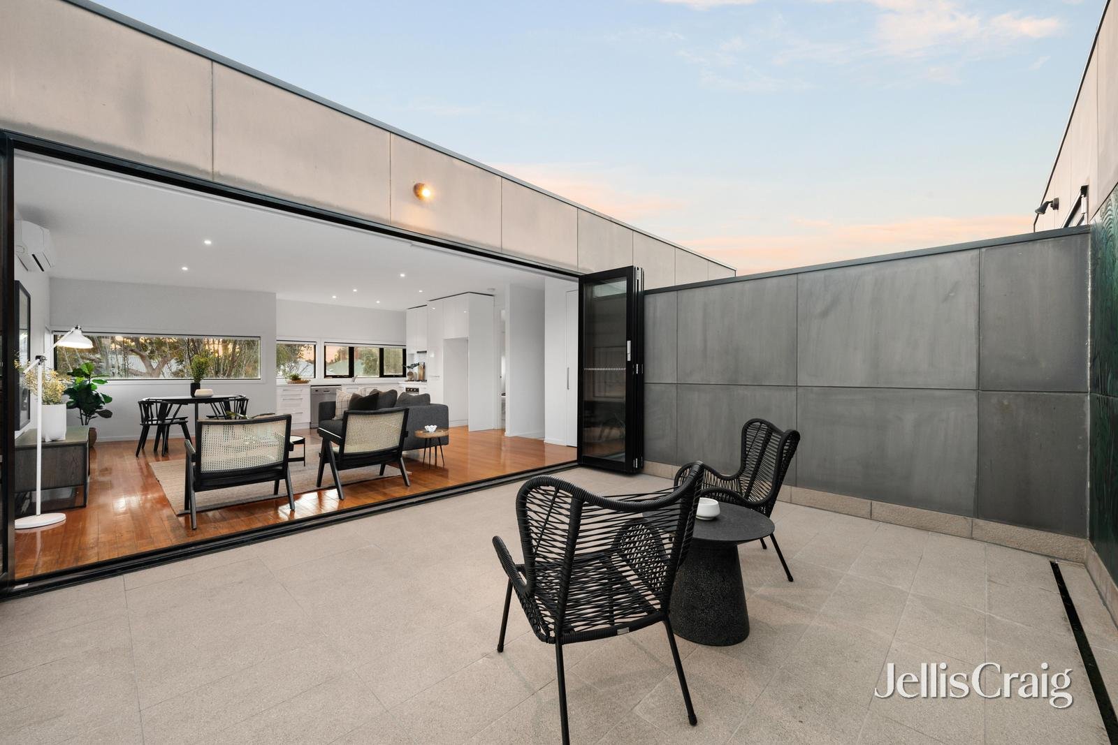1/32 Davison Street, Brunswick image 2