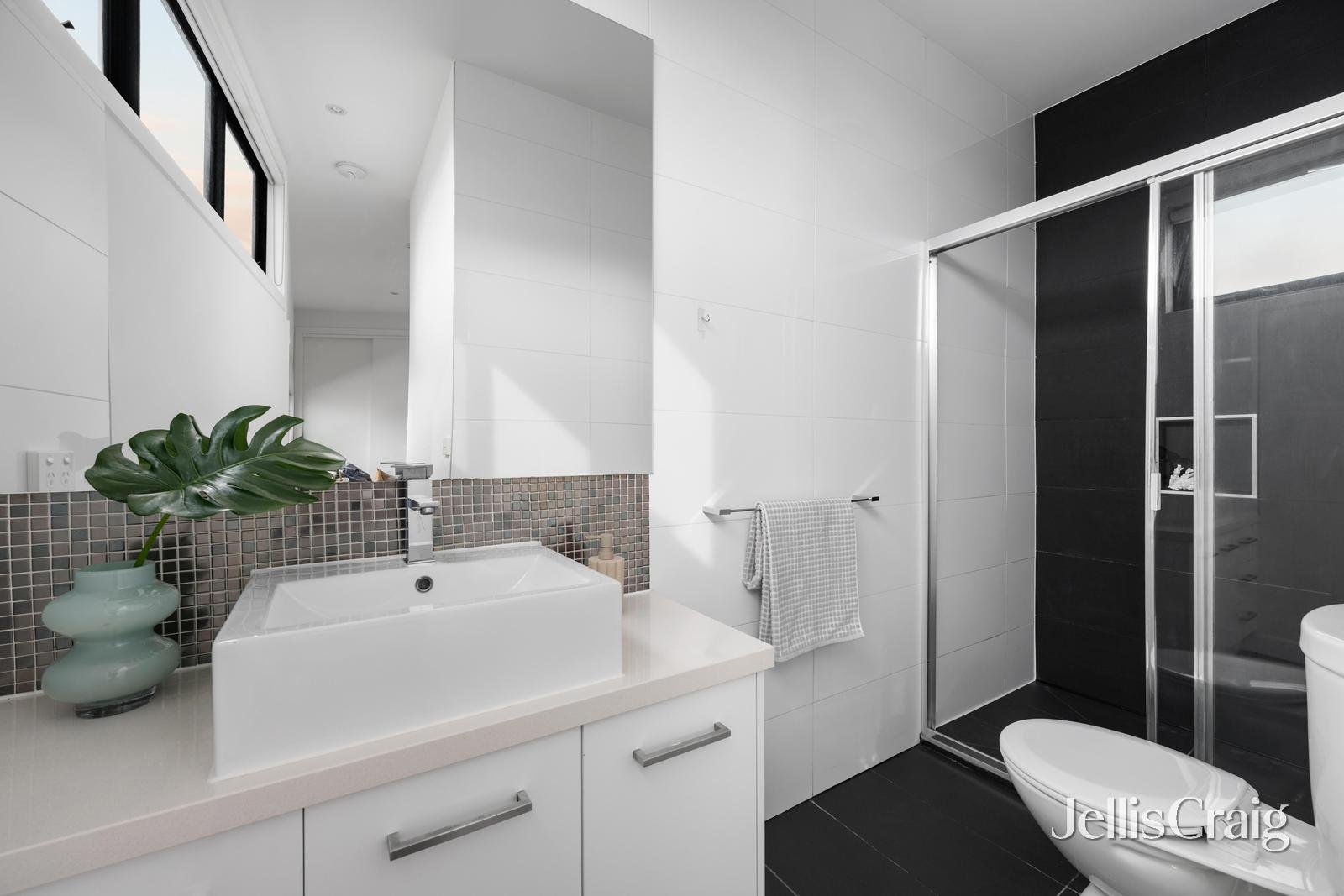 1/32 Davison Street, Brunswick image 8