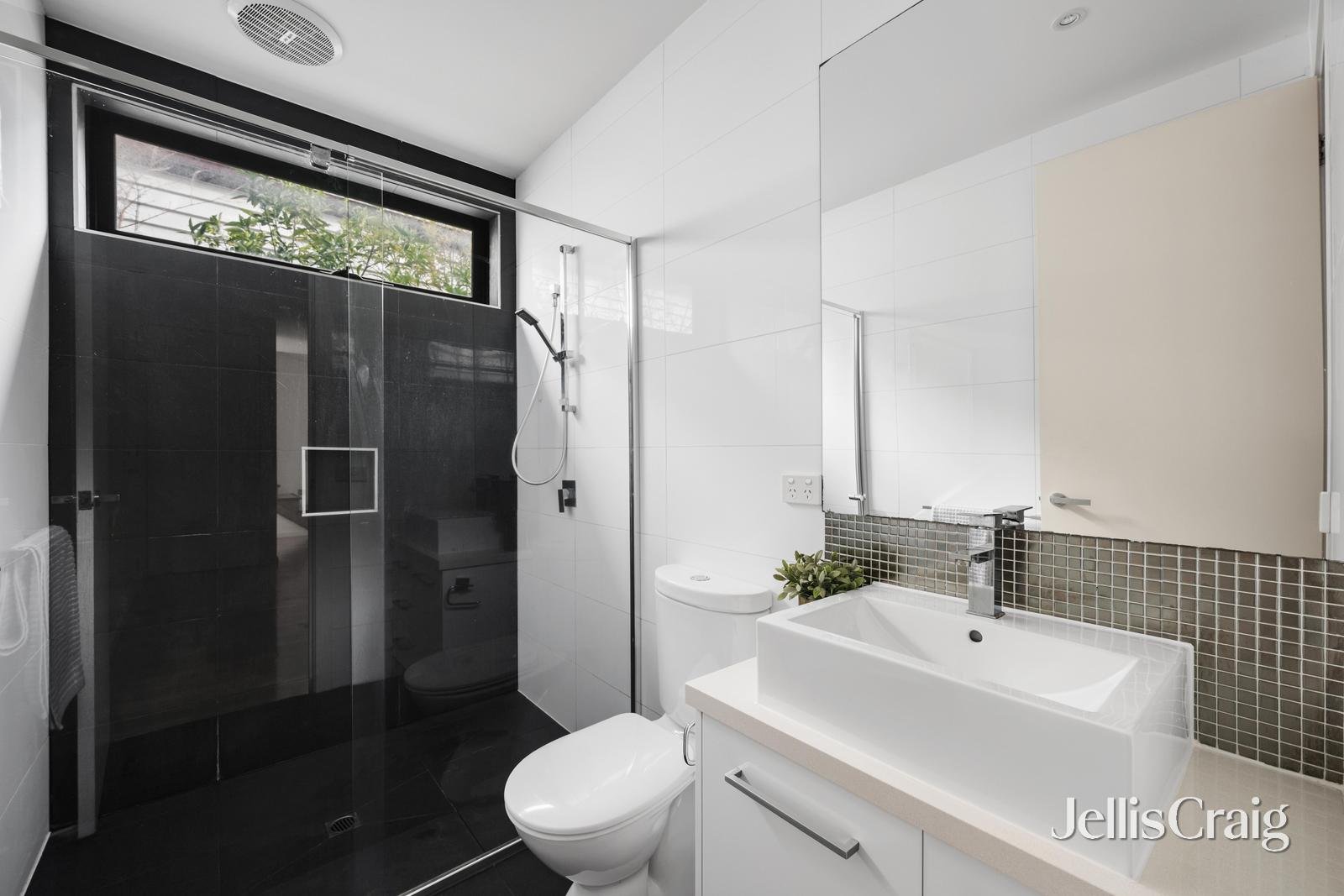 1/32 Davison Street, Brunswick image 13