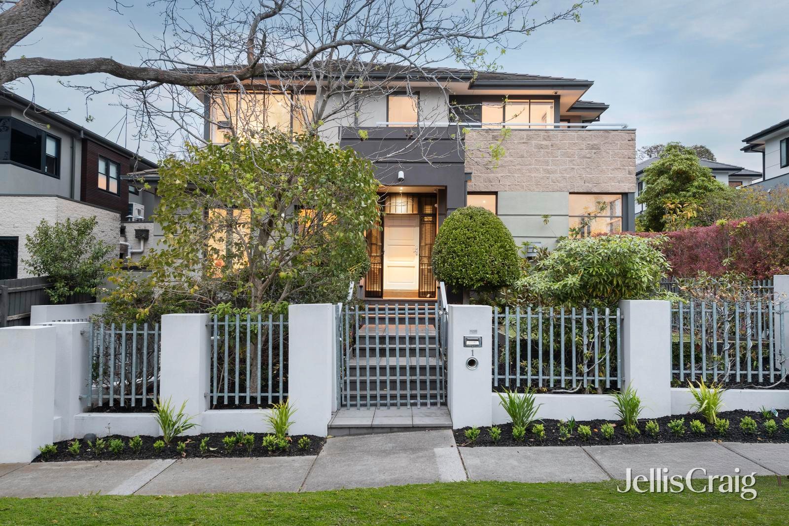 1/32 Donna Buang Street, Camberwell image 1