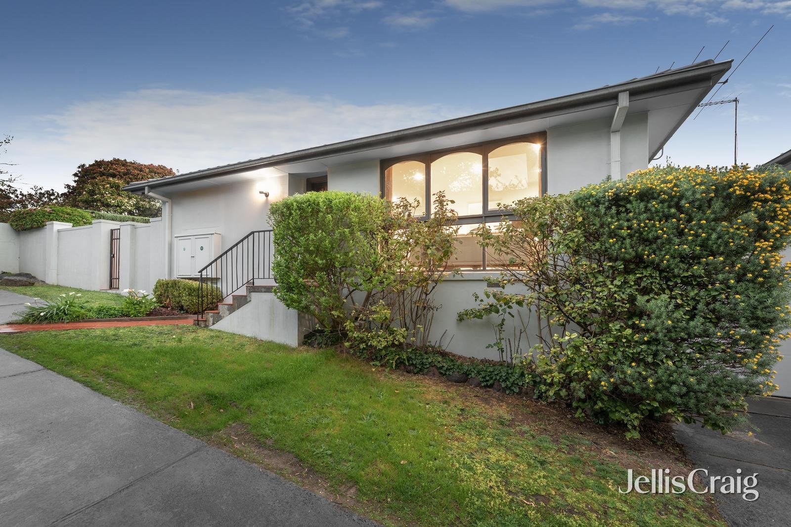 1/32 Florence Road, Surrey Hills image 7