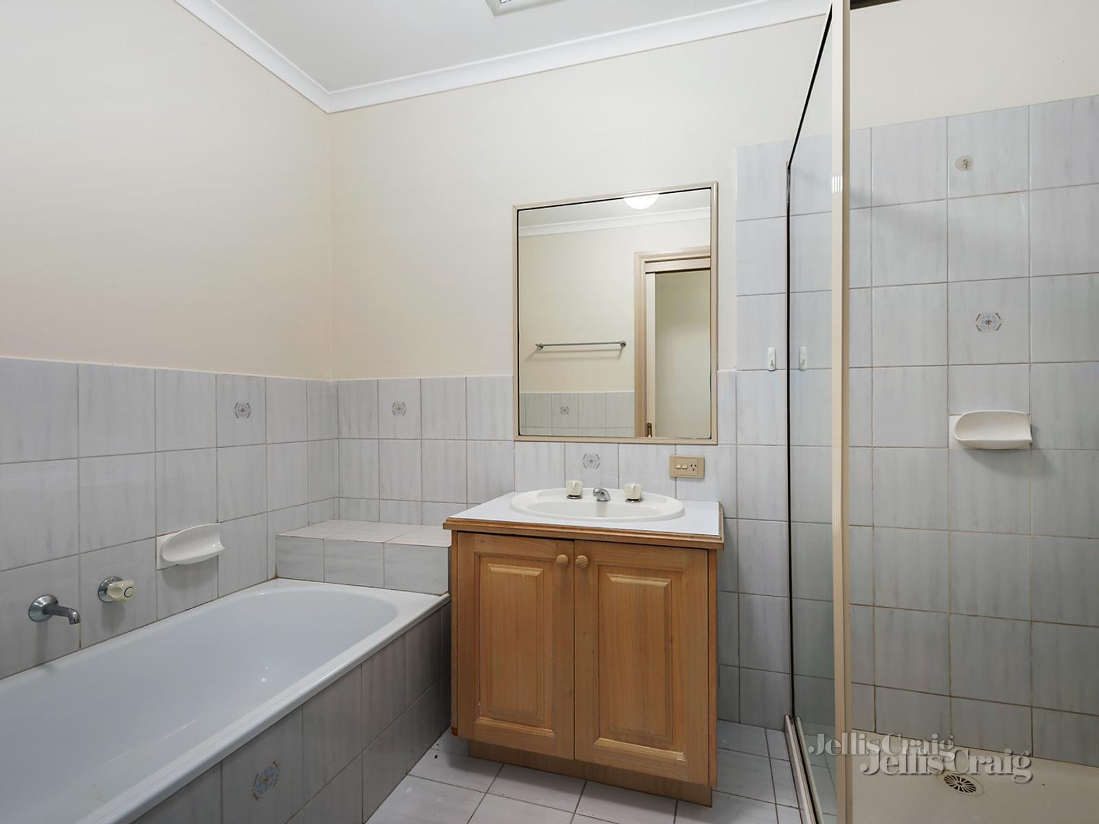 1/32 Franklin Road, Doncaster East image 8