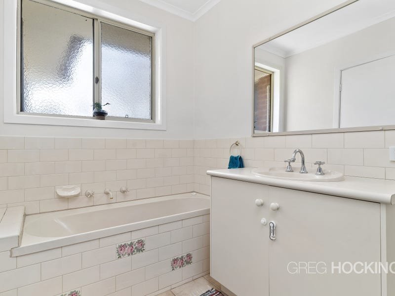 1/32 Johnston Street, Newport image 8