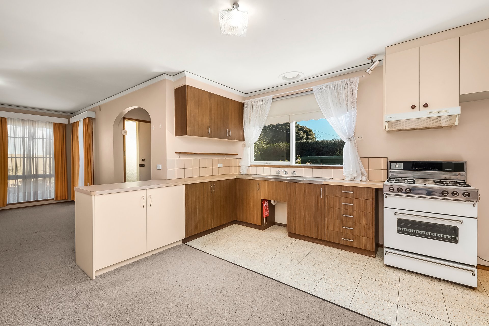 Property Gallery Thumbnail 2
