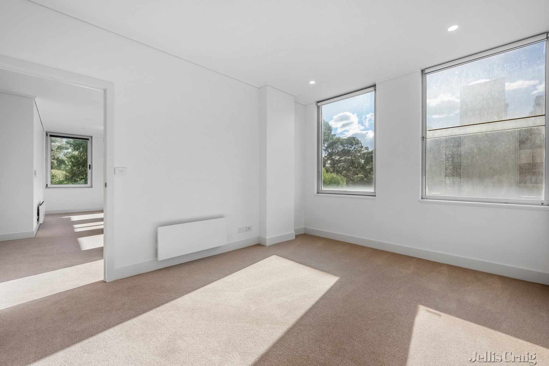 13/2 Macarthur Road, Parkville image 4