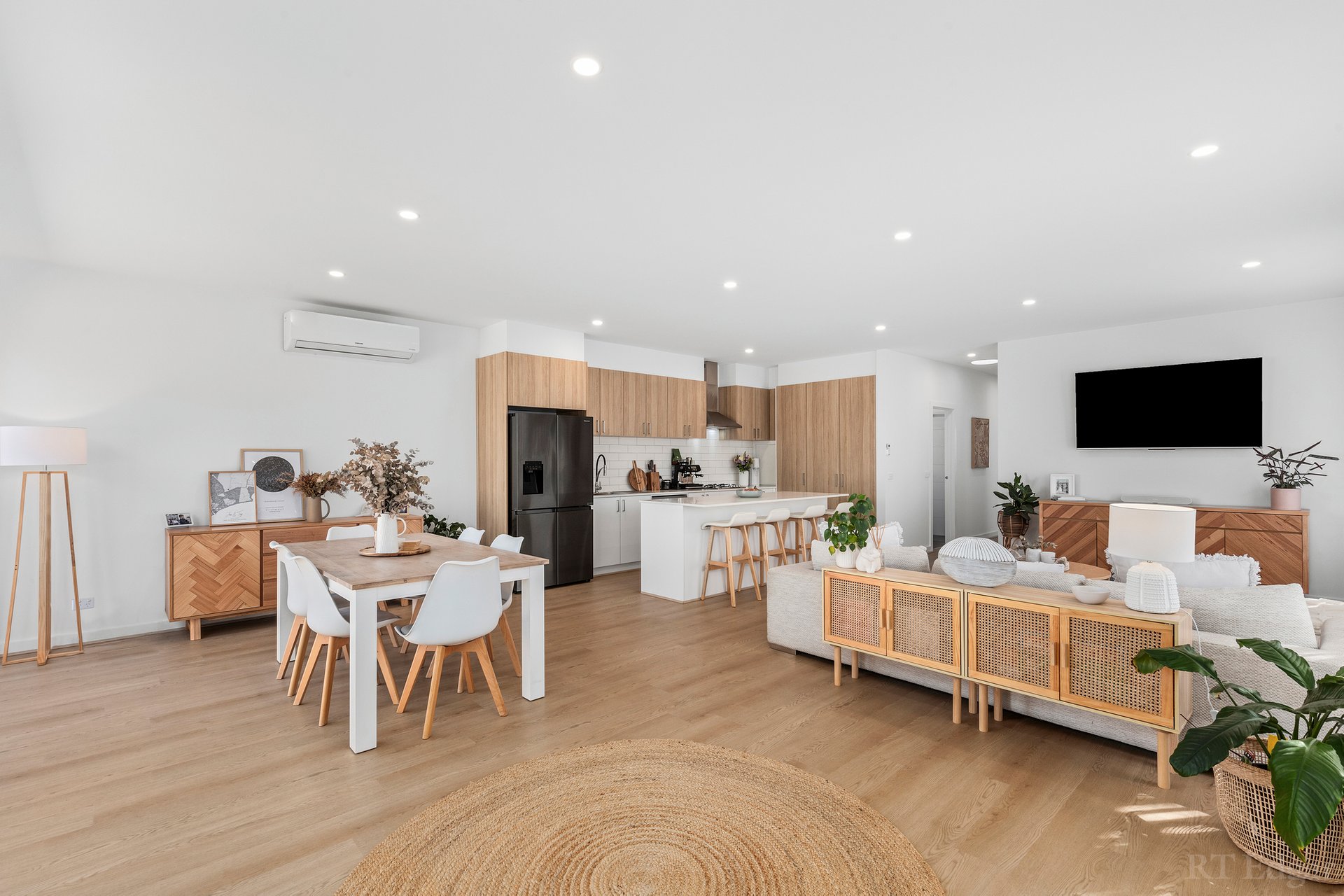Property Gallery - Main Image