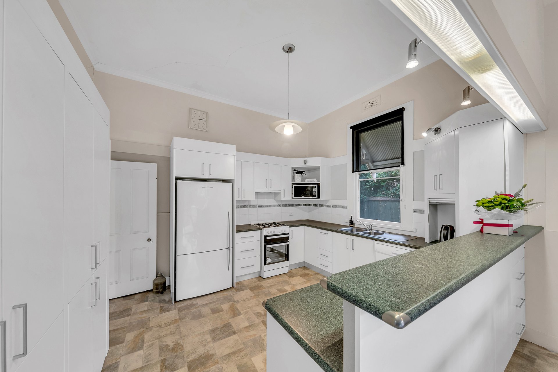 132 Noble Street, Newtown image 3