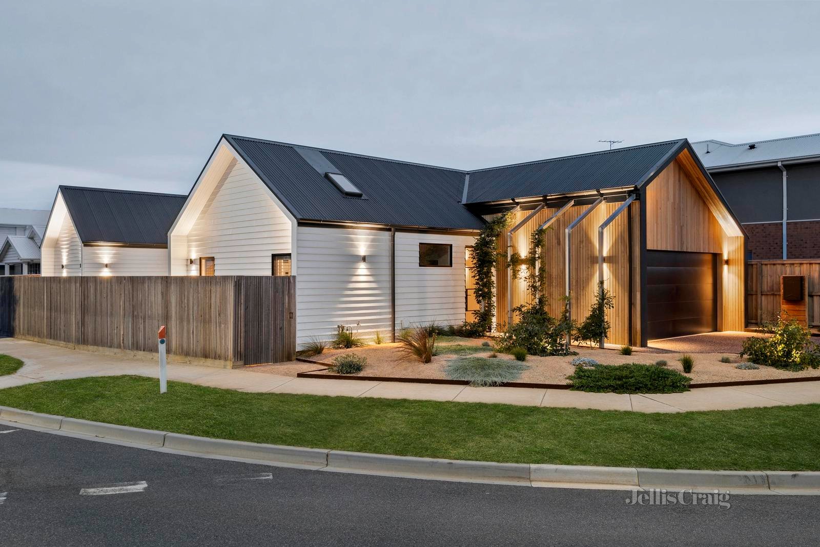 132 Oakdean Boulevard, Ocean Grove image 2