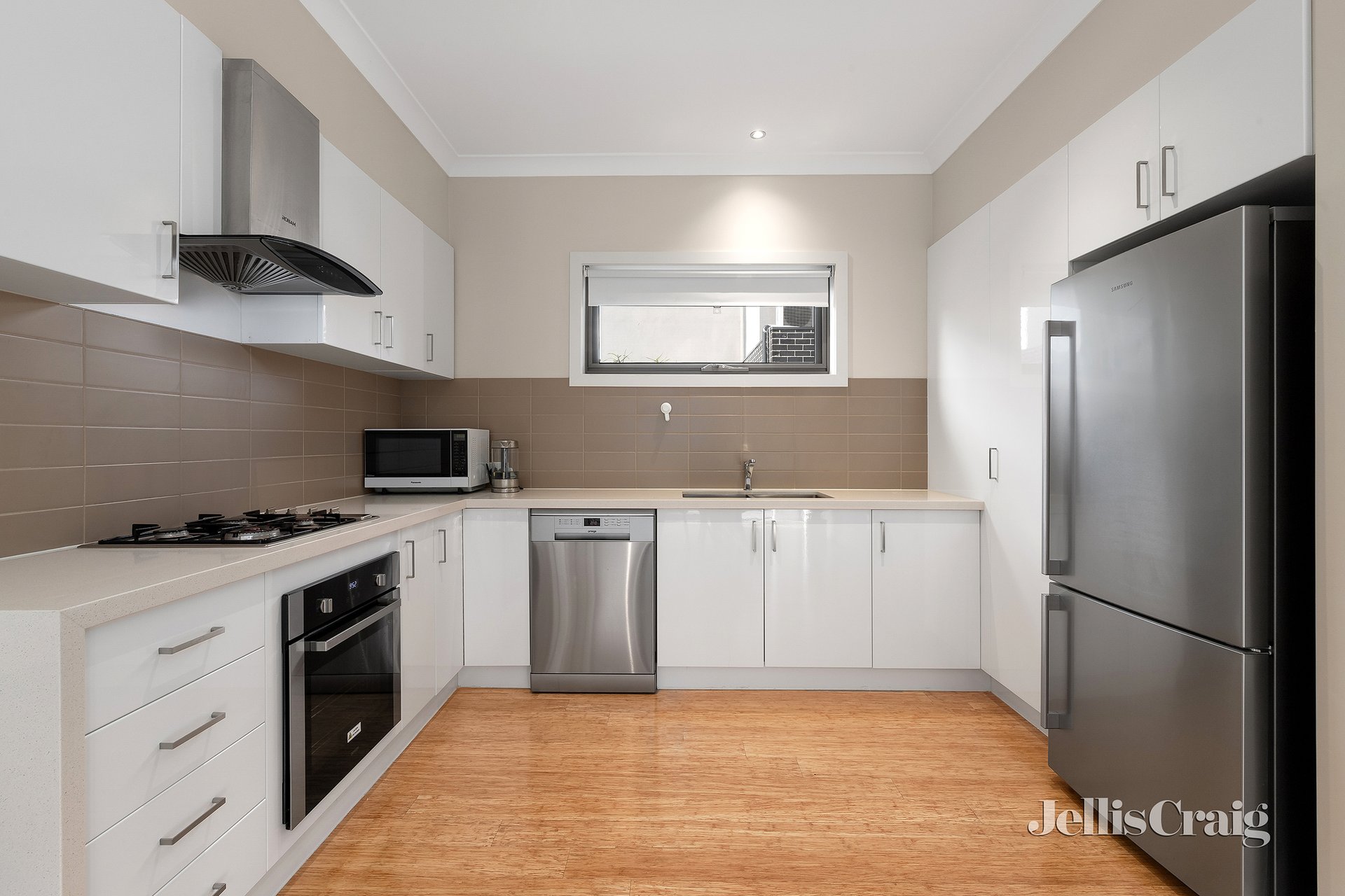 1/32 Porter Road, Heidelberg Heights image 2