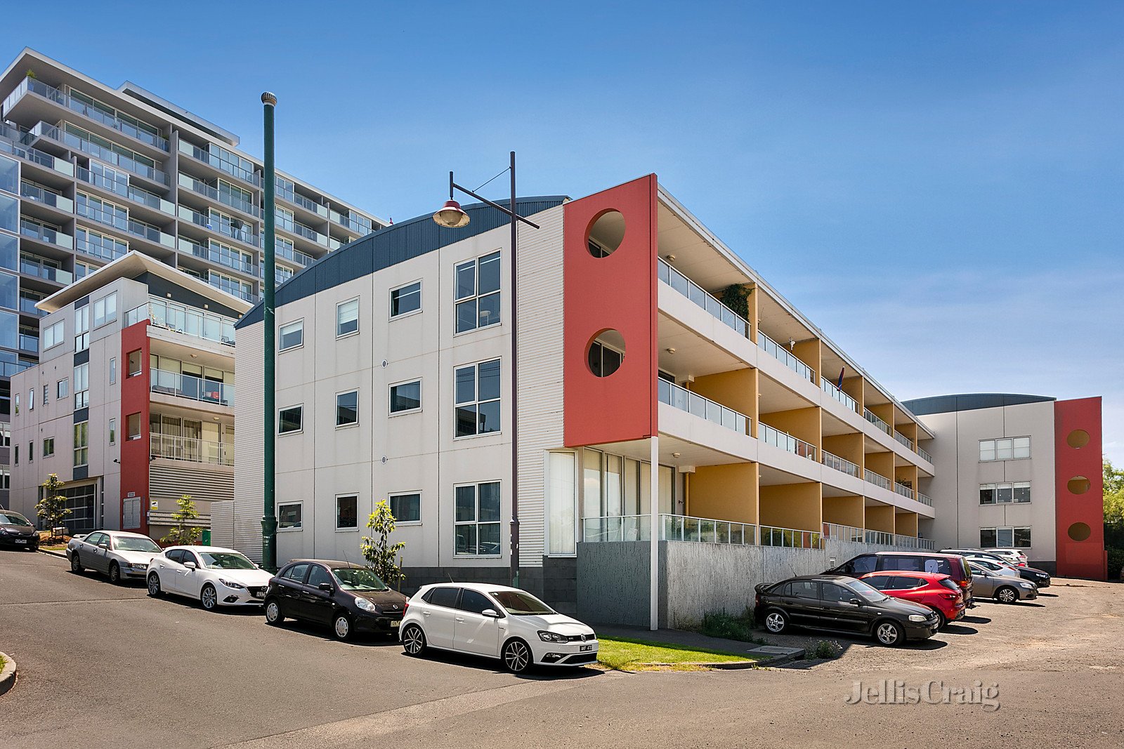 13/2 Saltriver Place, Footscray image 6