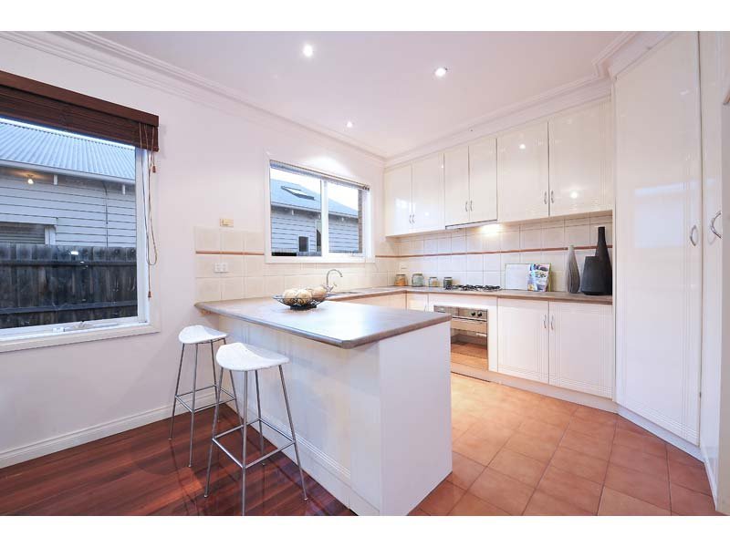 1/32 Severn Street, Yarraville image 3