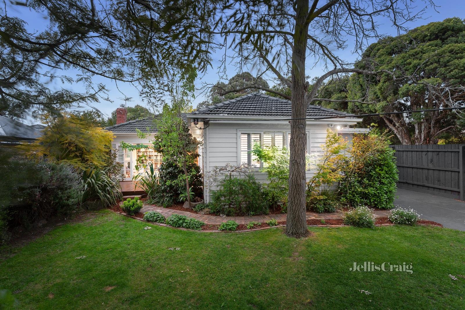 1/32 Strathallan Road, Macleod image 1