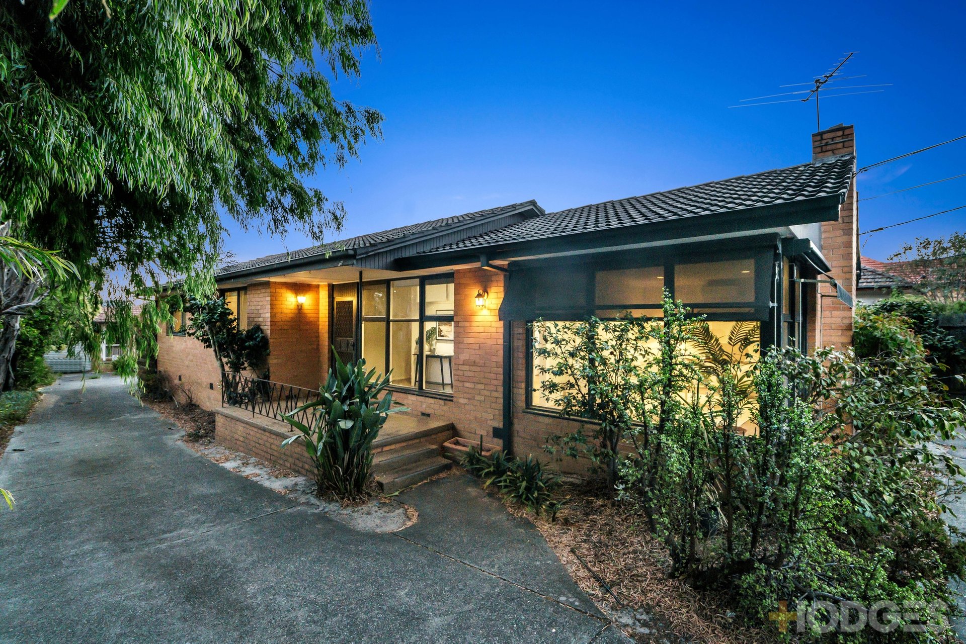 1 / 32 Sunray Avenue Cheltenham