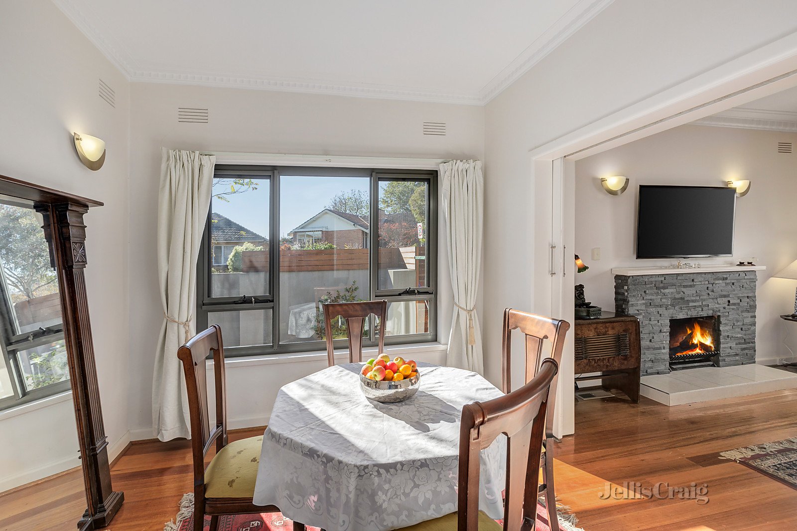 1/32 Viewhill Road, Balwyn North image 3