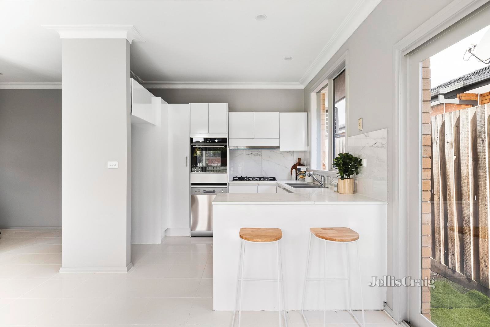 1/32 Wallace Street, Brunswick West image 4