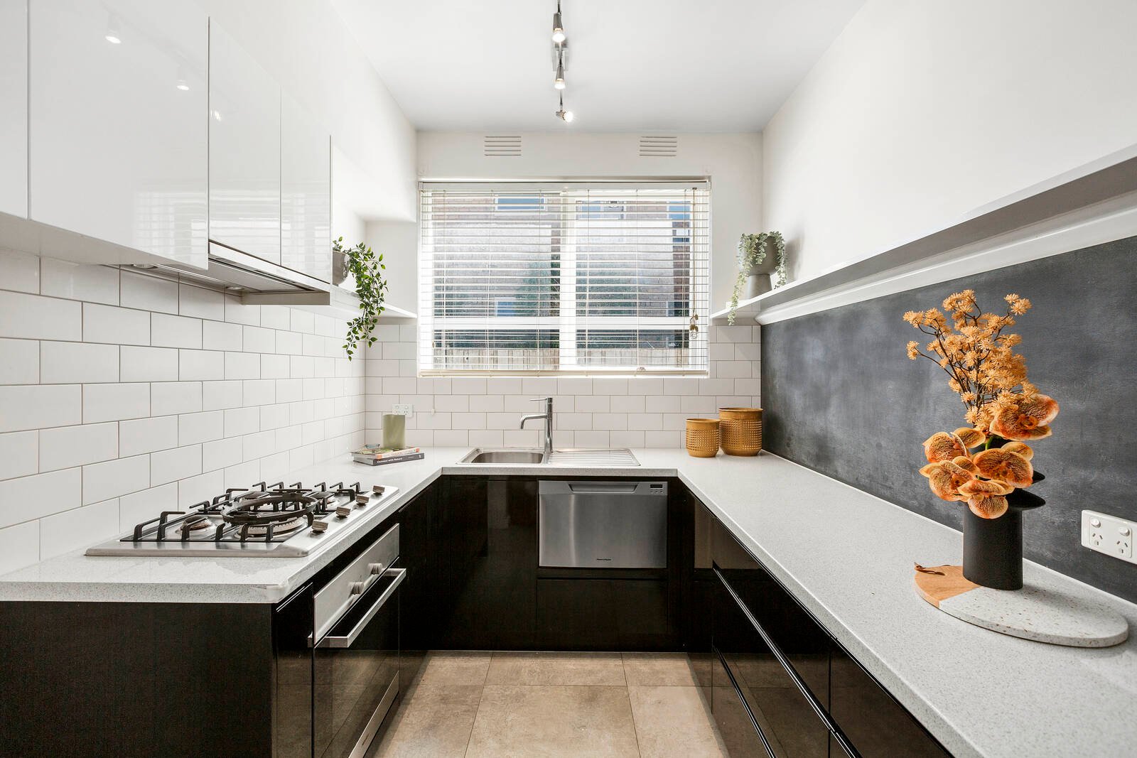 Property Gallery Thumbnail 3