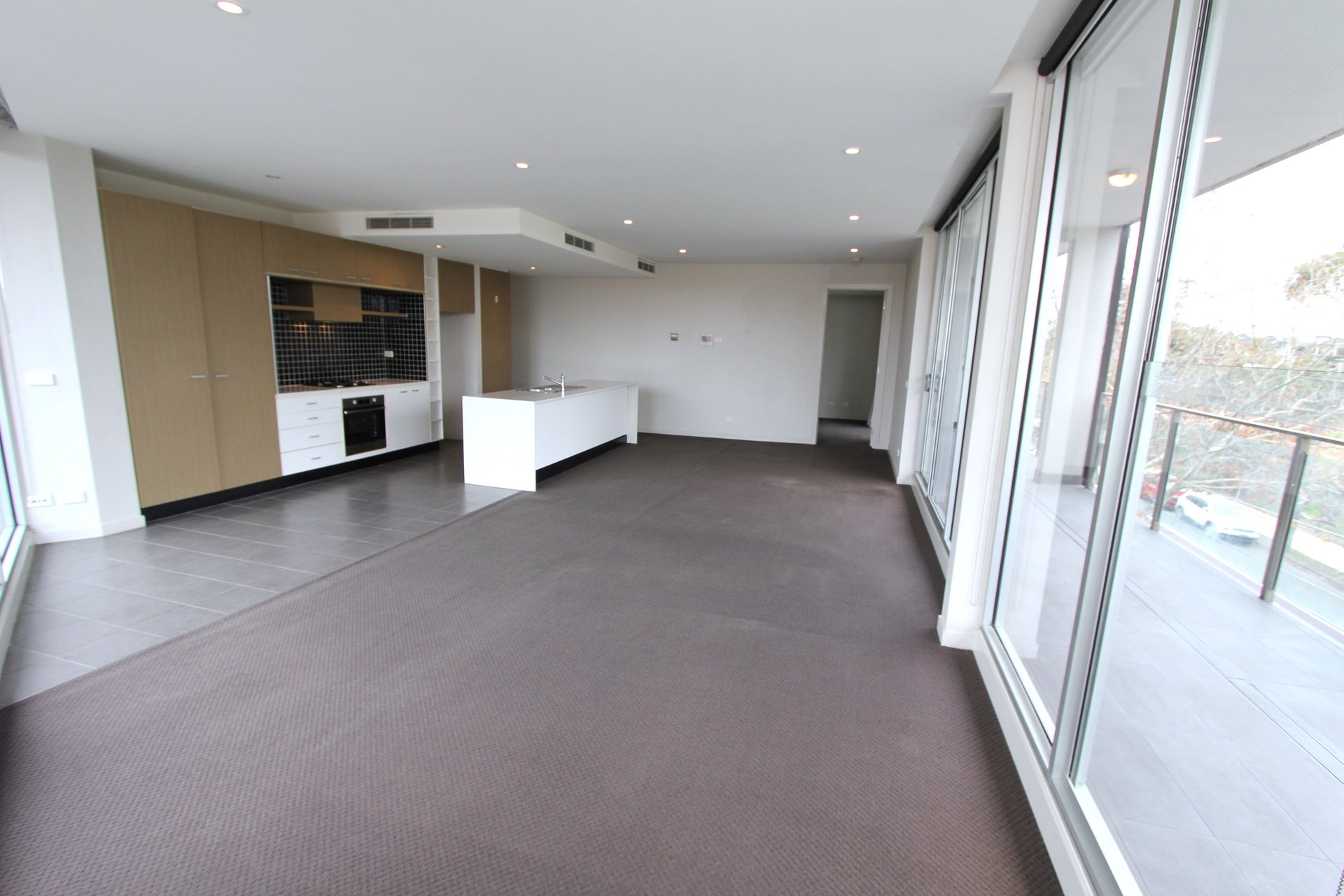 Property Gallery Thumbnail 3
