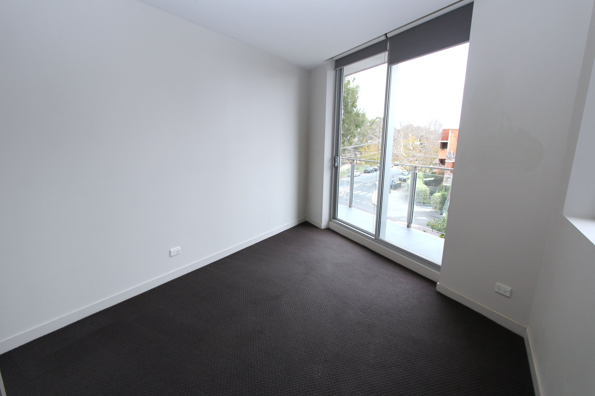 Property Gallery Thumbnail 8