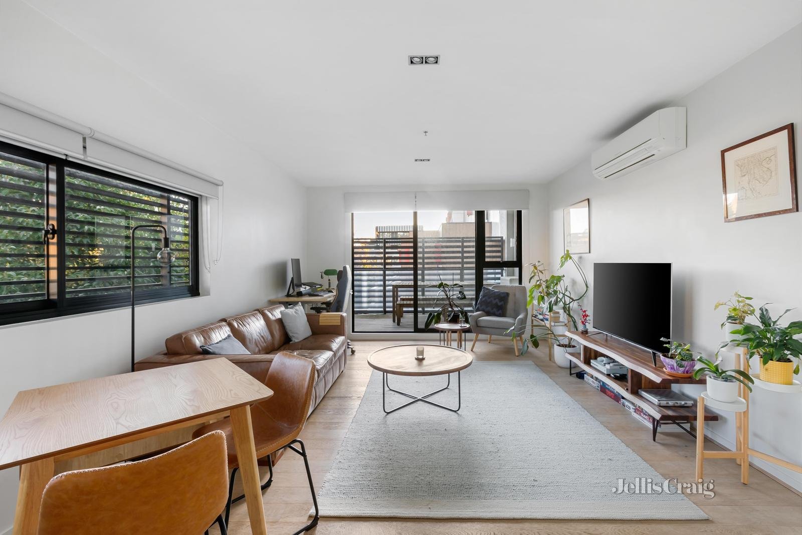 13/204 Whitehorse Road, Balwyn image 1
