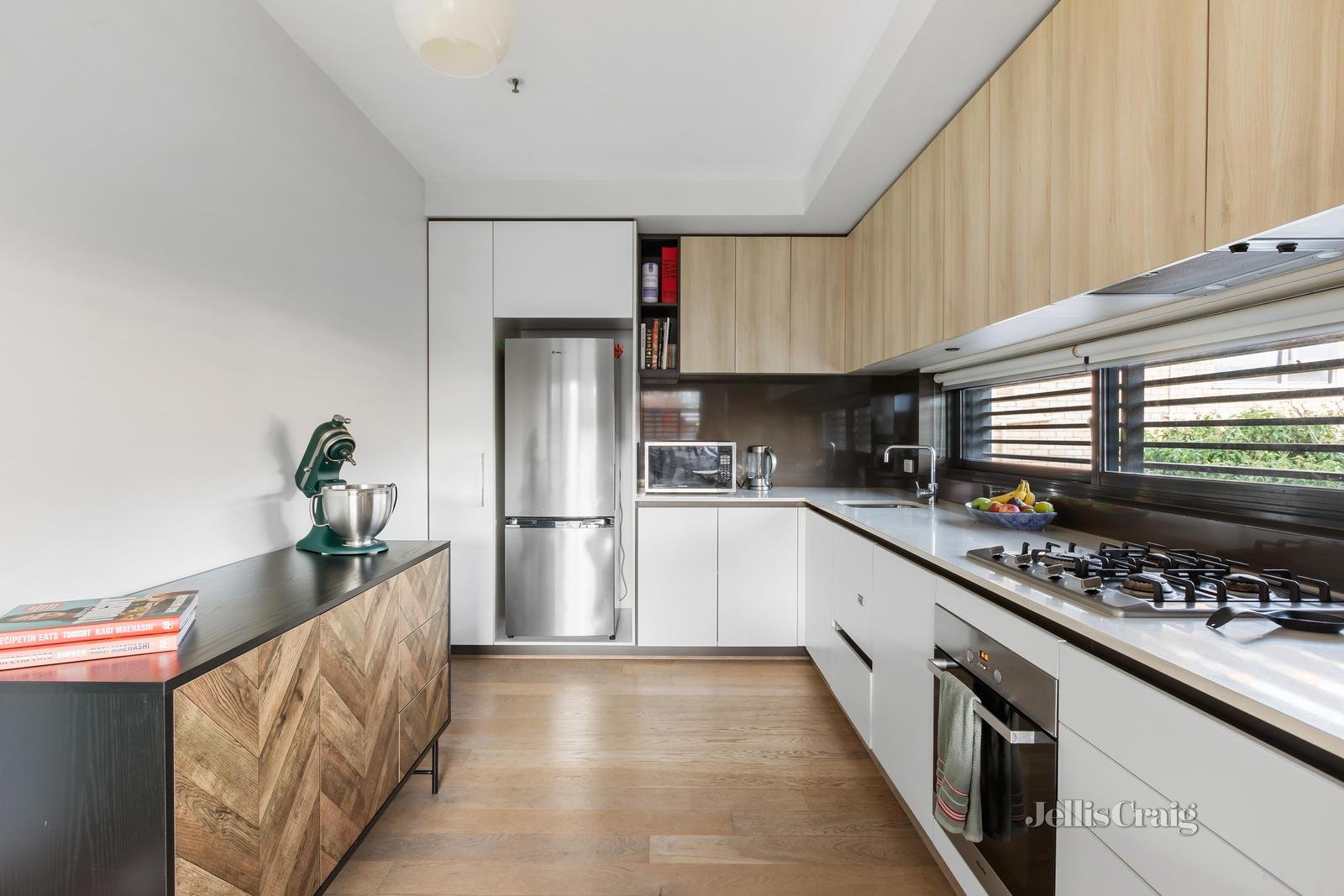 13/204 Whitehorse Road, Balwyn image 2