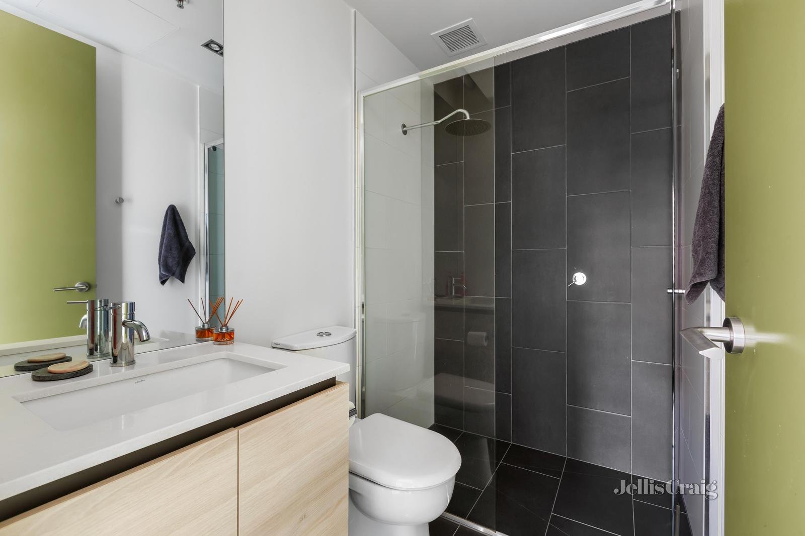 13/204 Whitehorse Road, Balwyn image 5