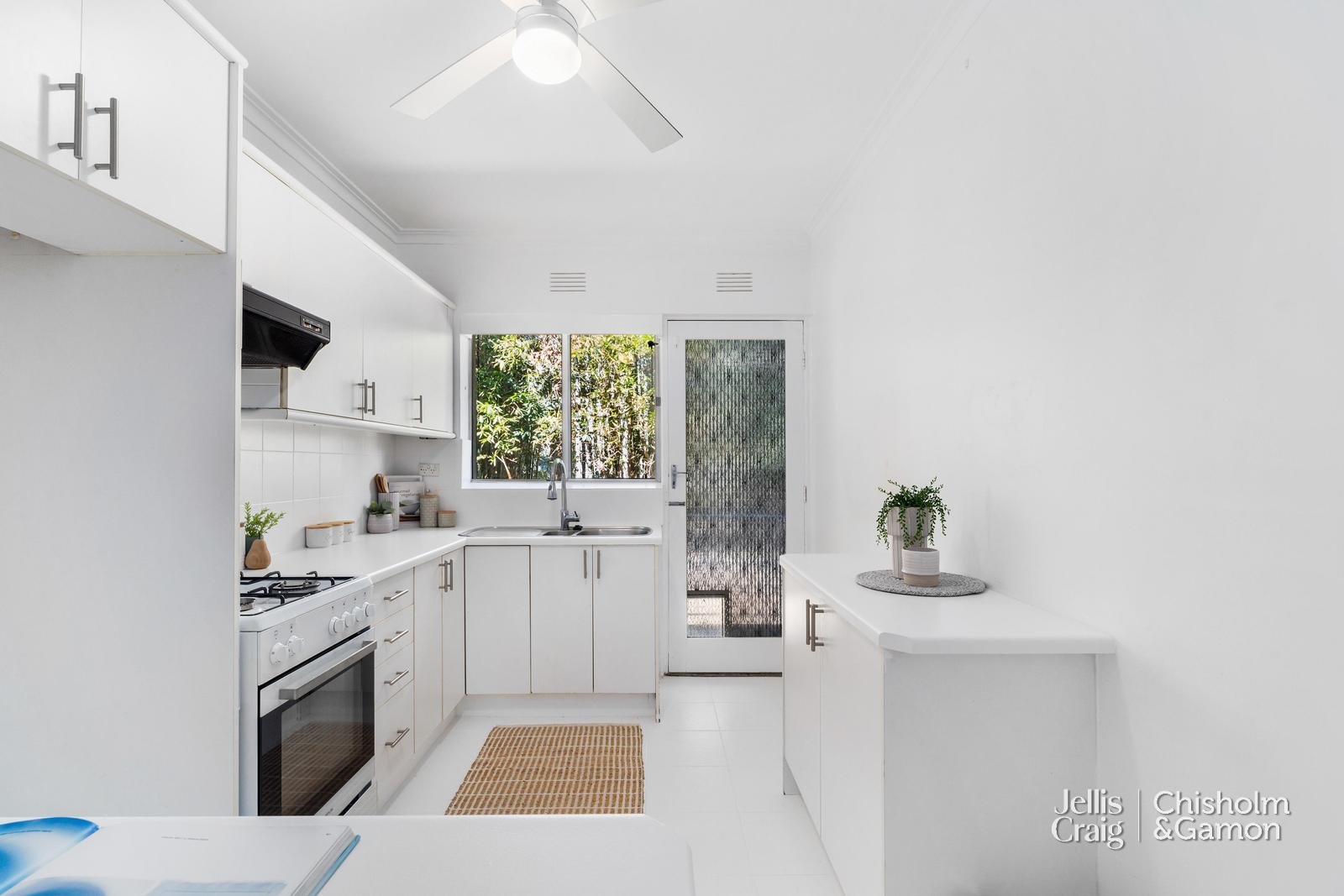 13/21-23 Tiuna Grove, Elwood image 6