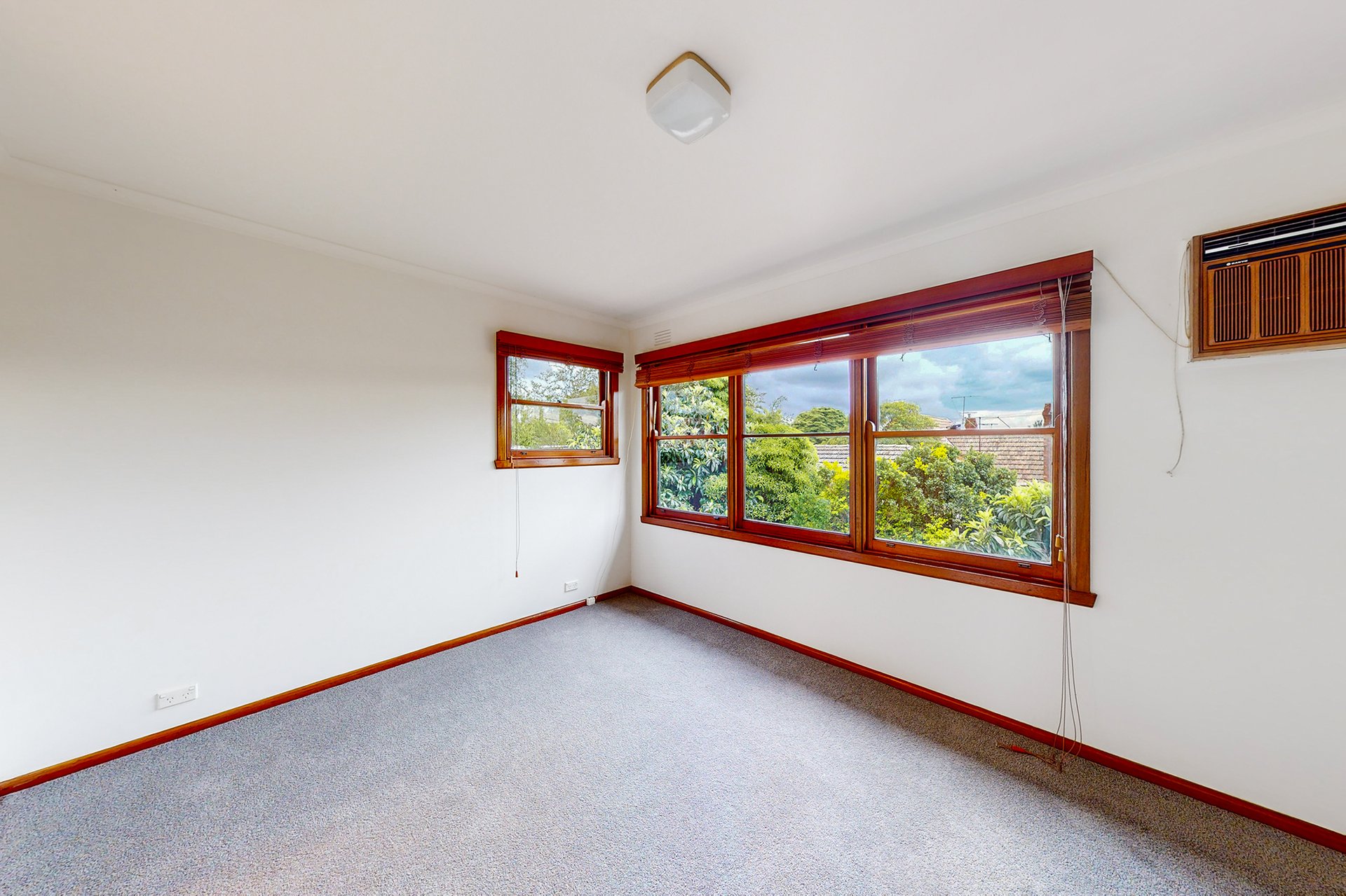 1321 Burke Road, Kew image 3