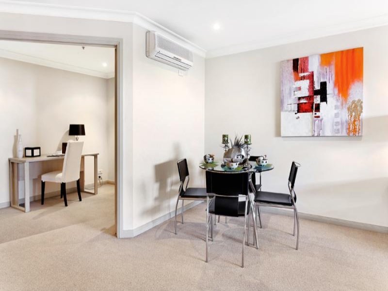 13/219 Auburn Road, Hawthorn image 3