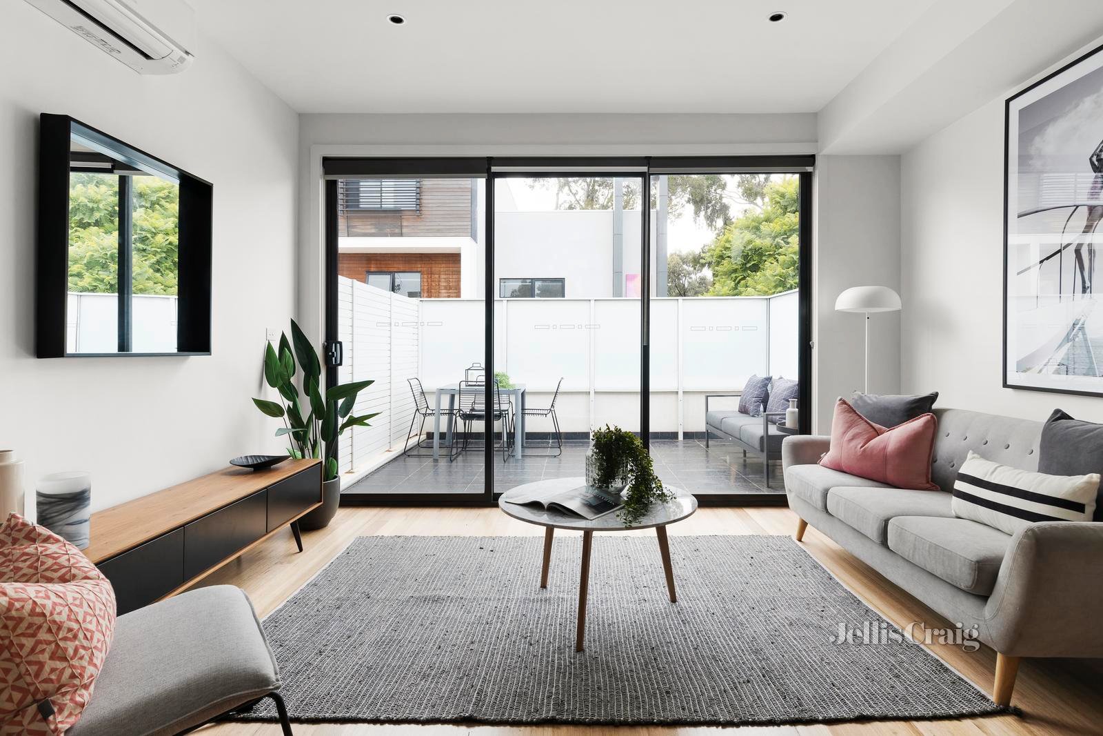 13/22 French Avenue, Northcote image 1