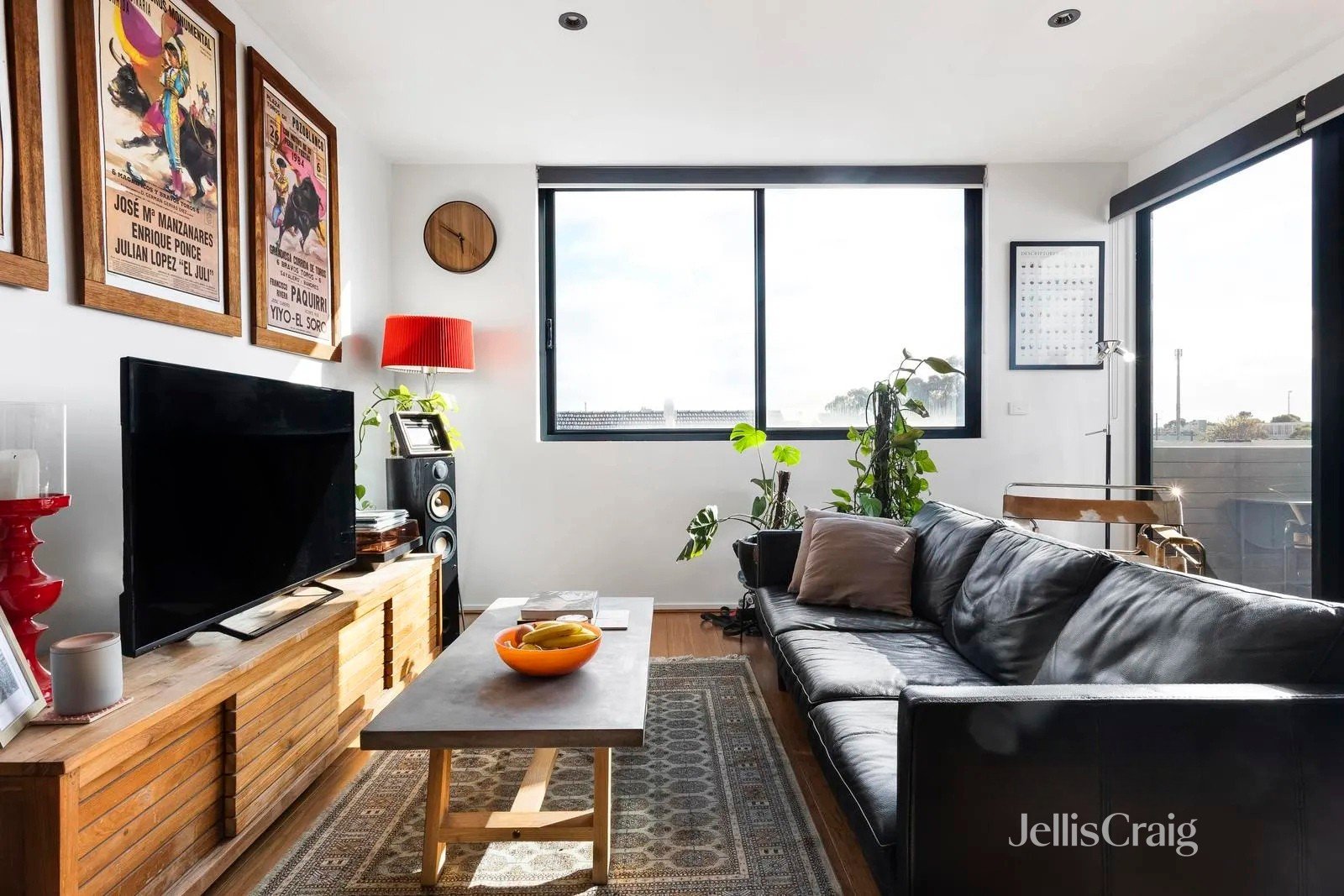 13/22 Saxon Street, Brunswick image 2