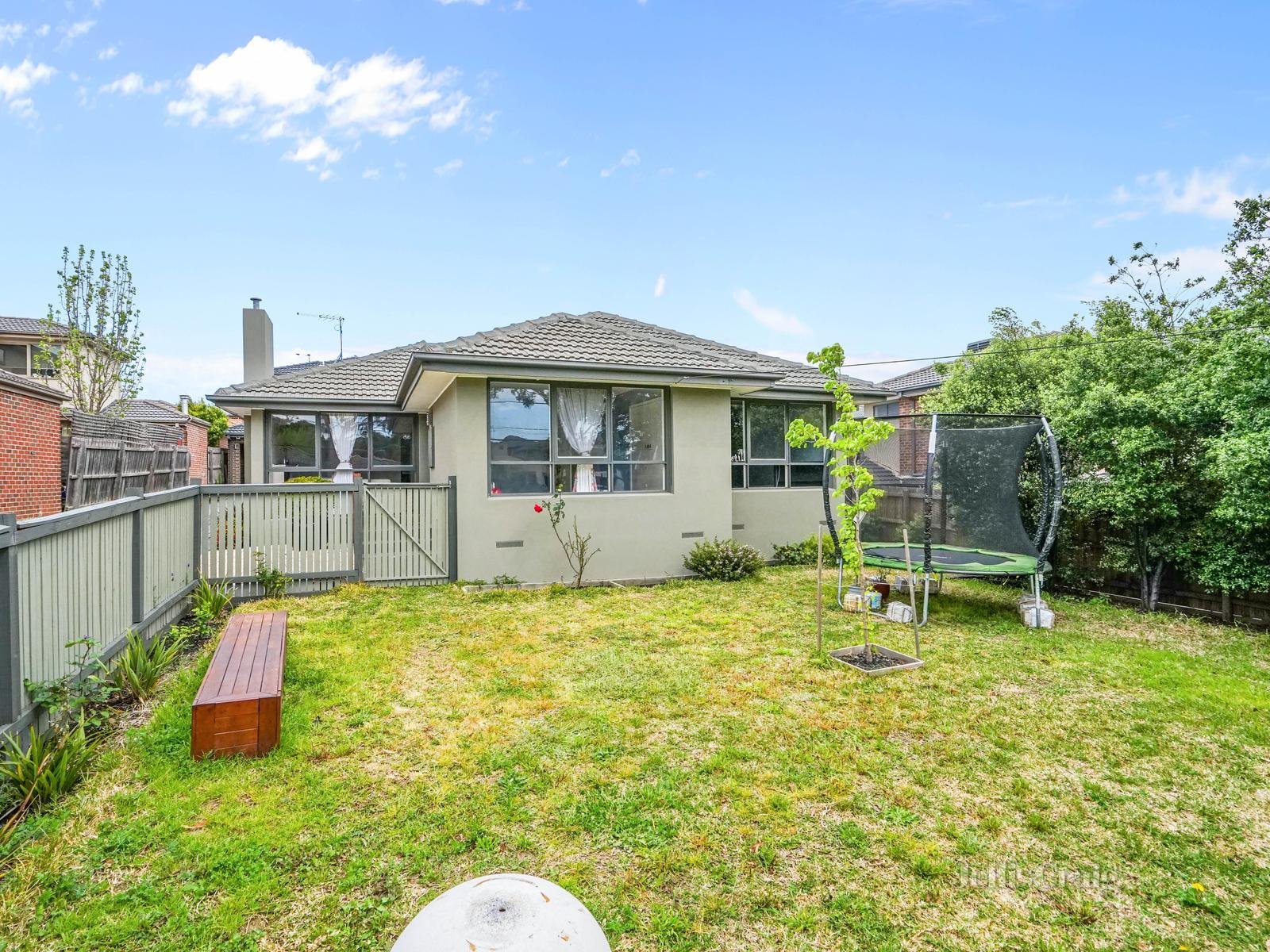 1/322 Waverley Road, Mount Waverley image 6