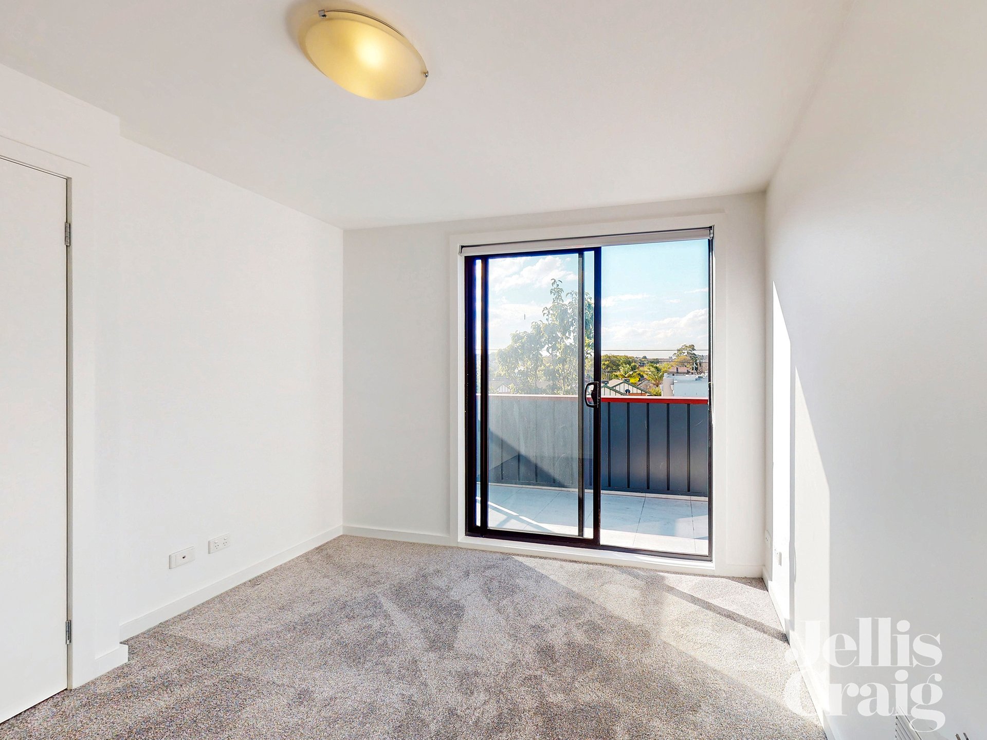 13/225 Buckley Street, Essendon image 4