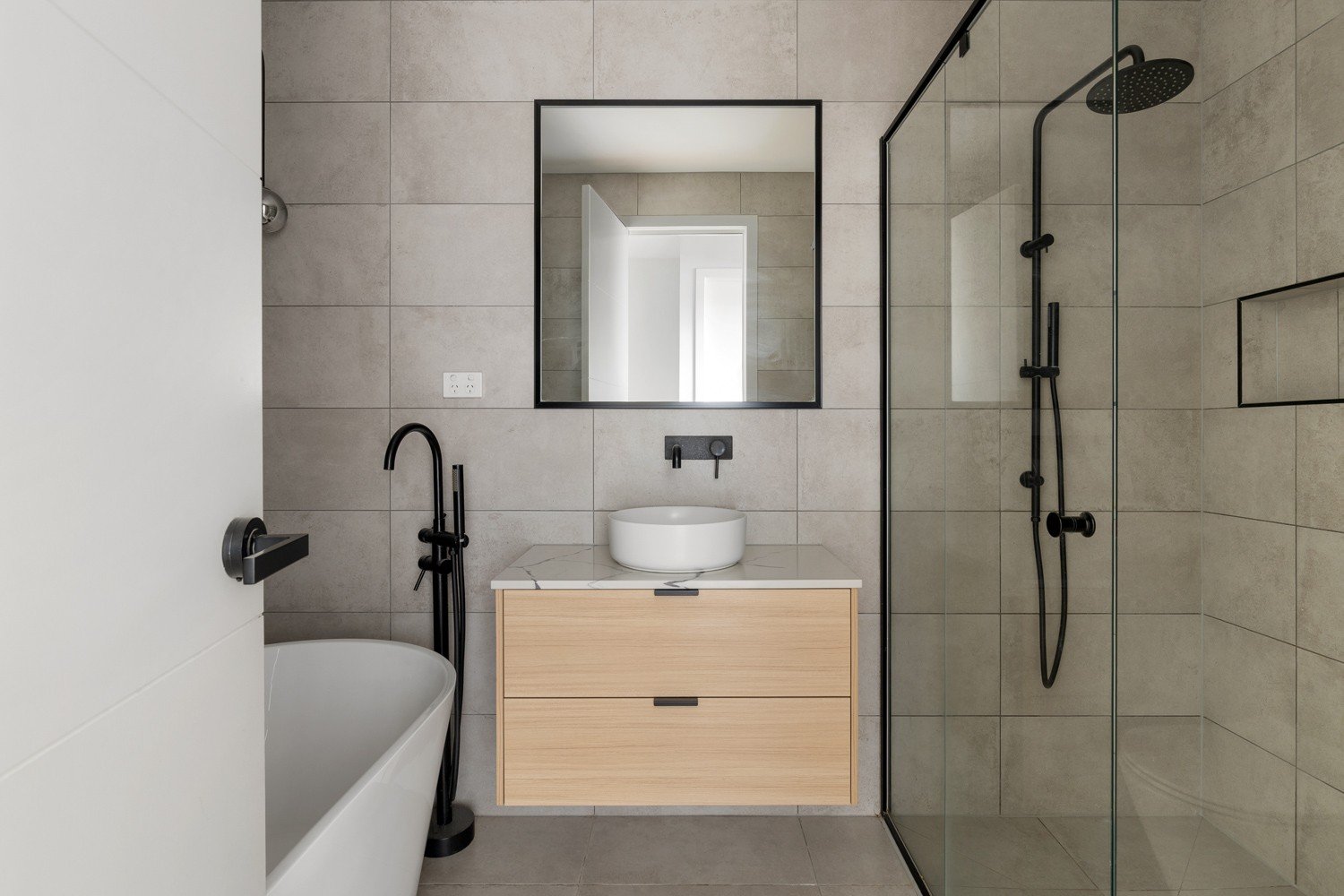 1/324 Buckley Street, Essendon image 8