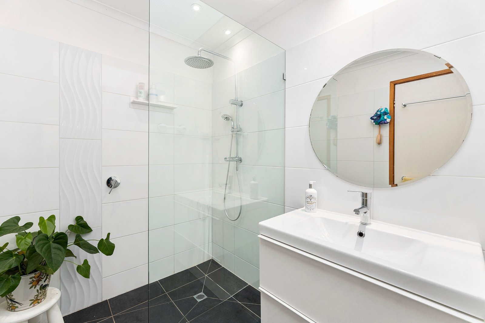 Property Gallery Thumbnail 5