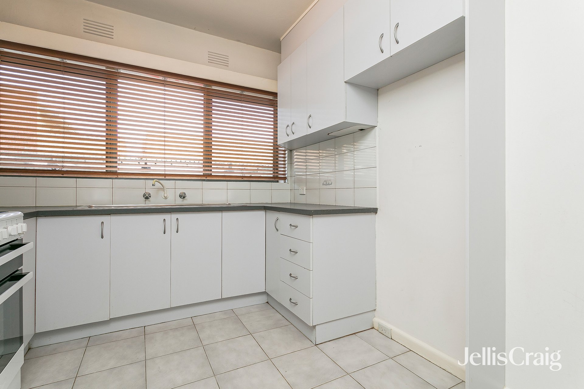 13/29 Spenser Street, St&nbsp;Kilda image 6