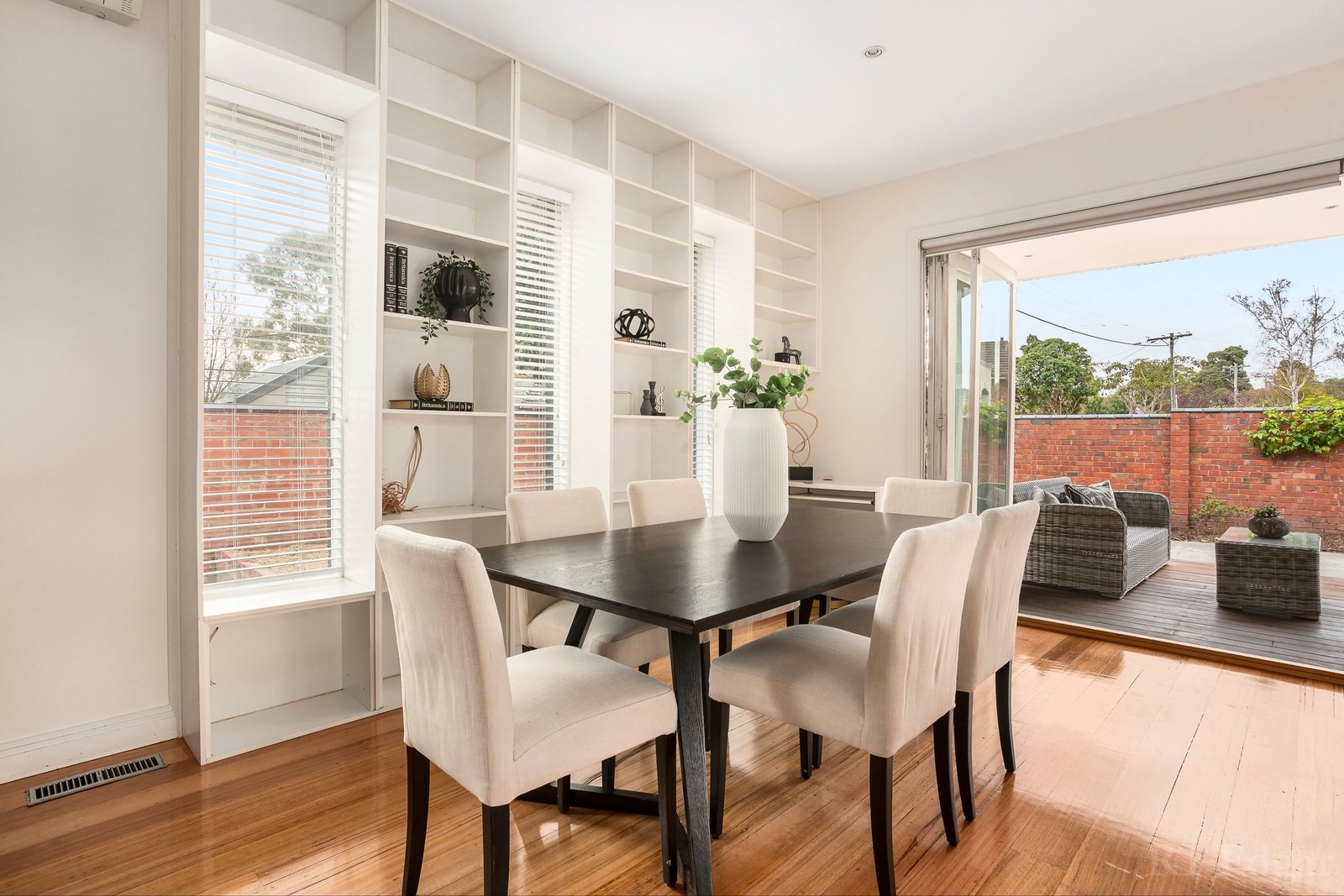 Property Gallery Thumbnail 7