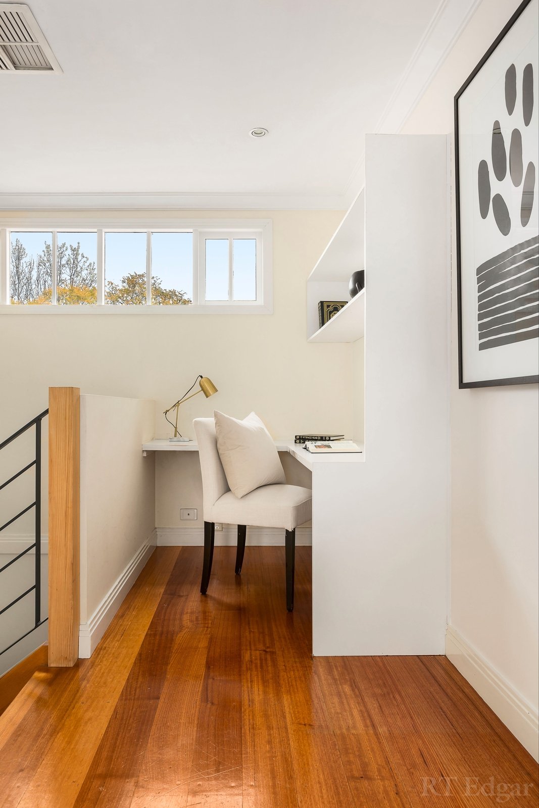 Property Gallery Thumbnail 9