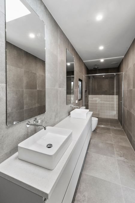Property Gallery Thumbnail 9
