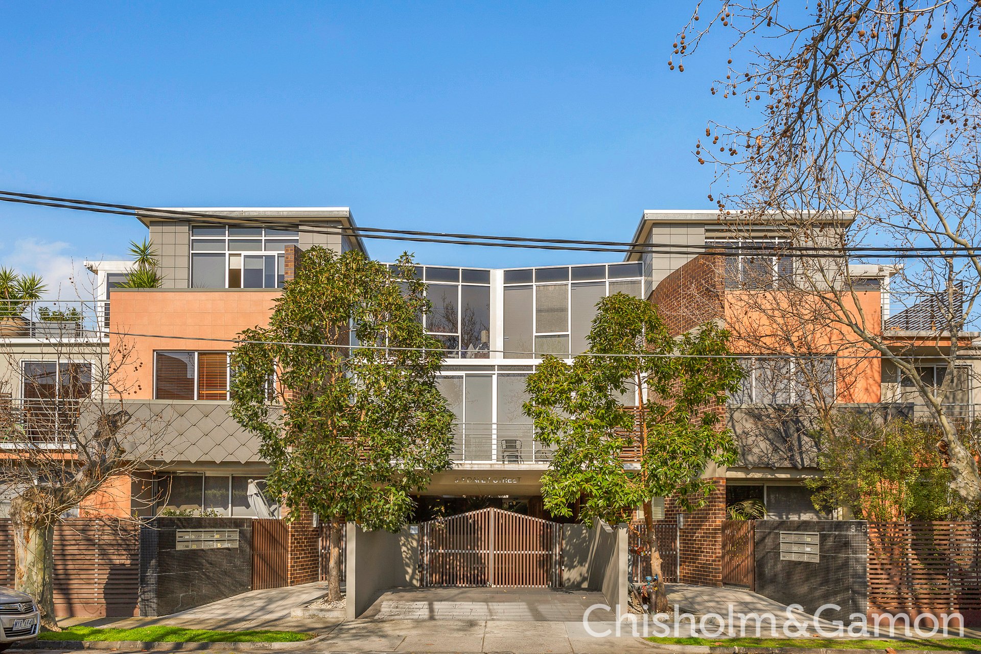 13/3-5 Daley Street, Elwood image 2