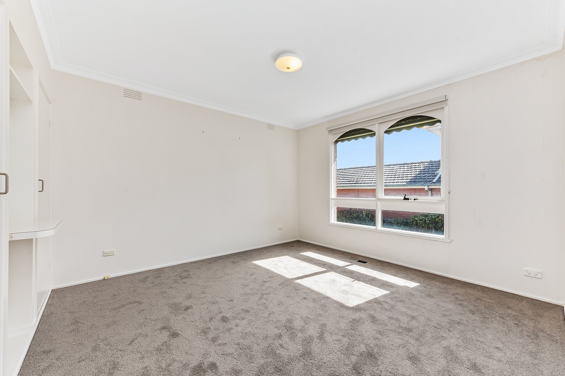 1/33 Andrews Street, Burwood image 6