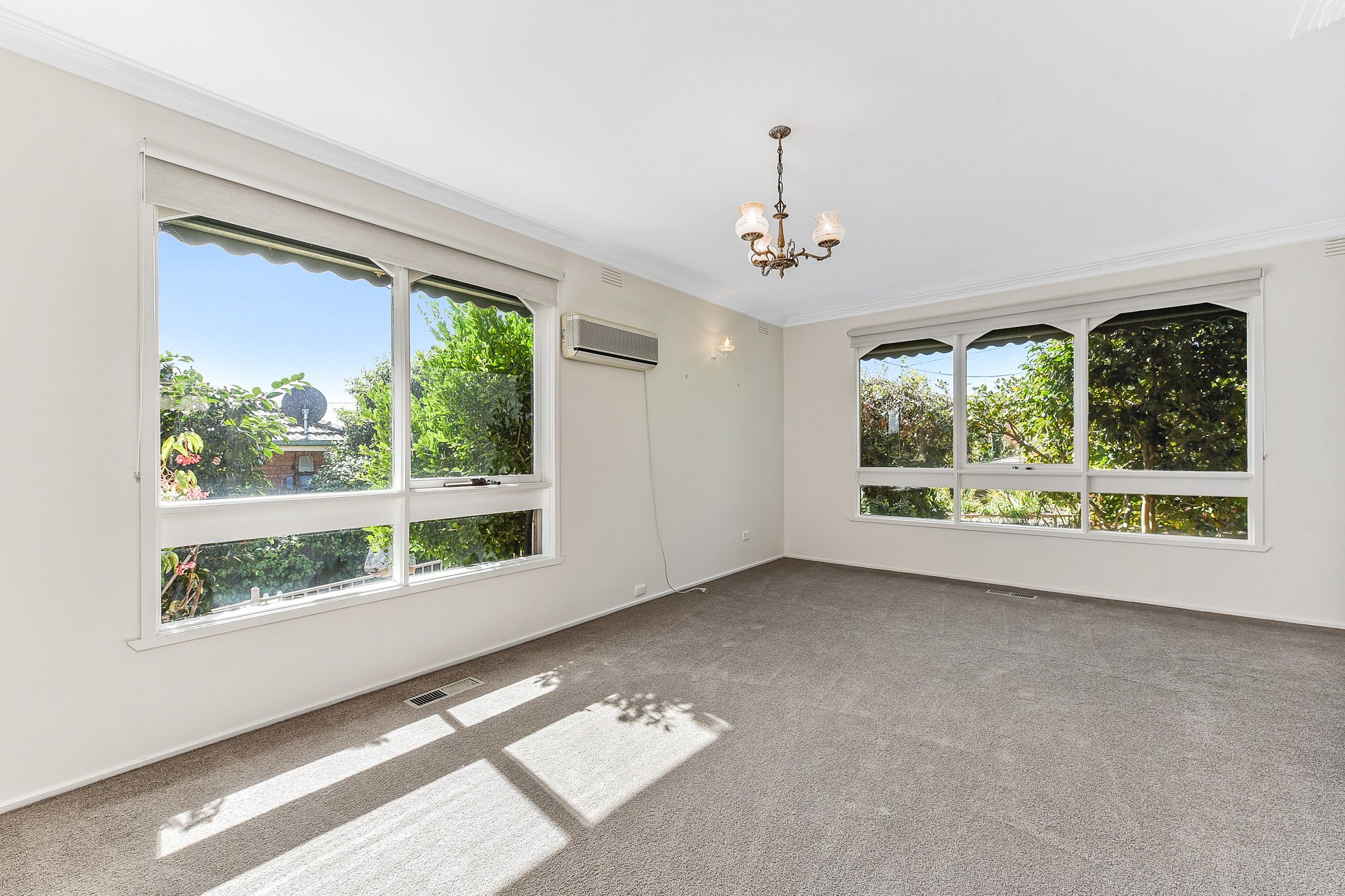 1/33 Andrews Street, Burwood image 3