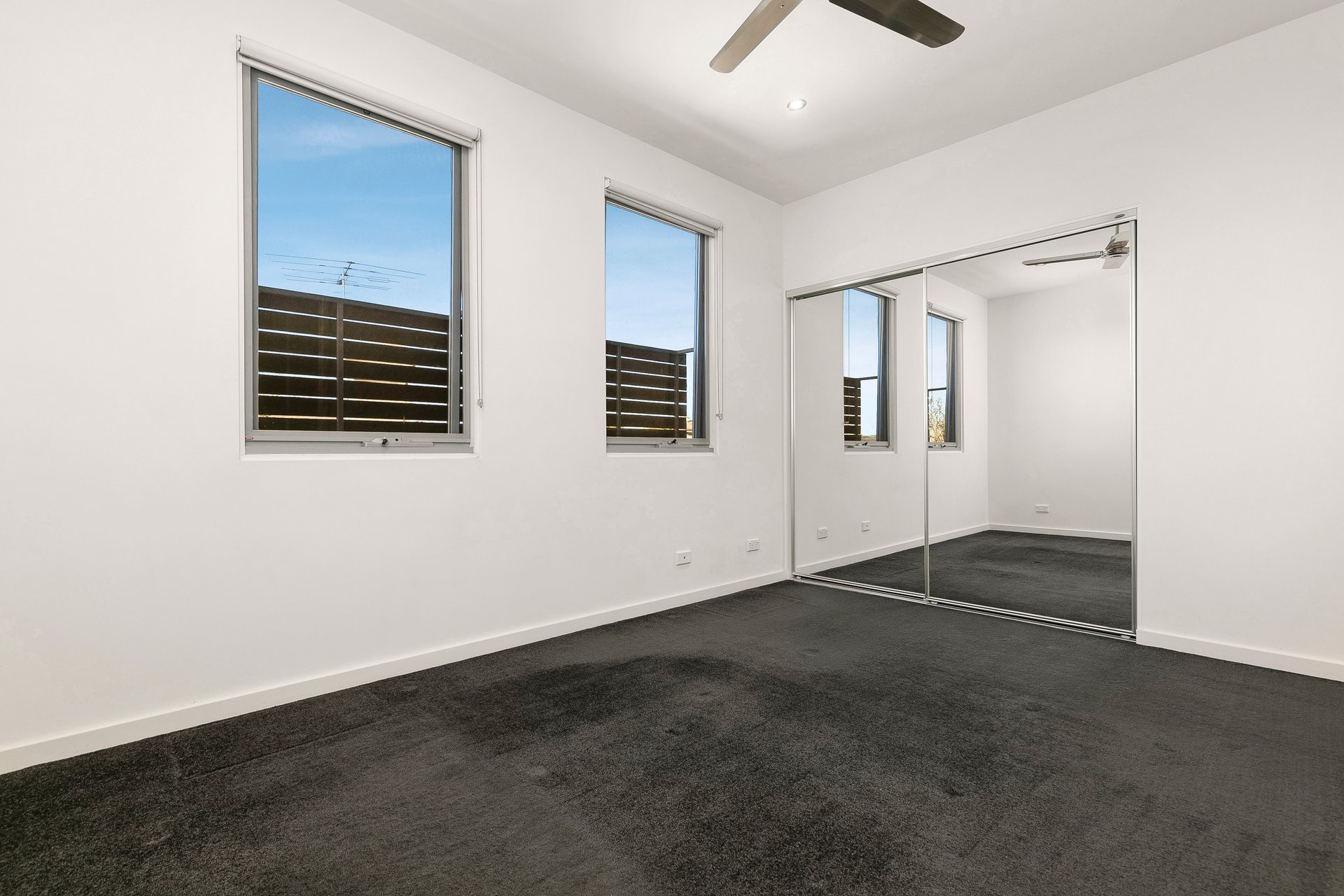 Property Gallery Thumbnail 2