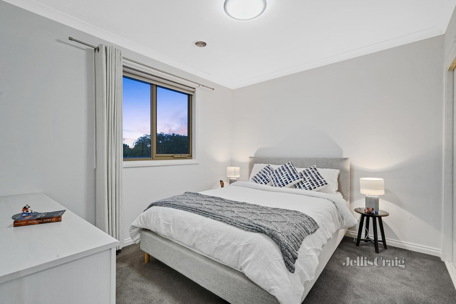 1/33 Folkestone Road, Glen Waverley image 8