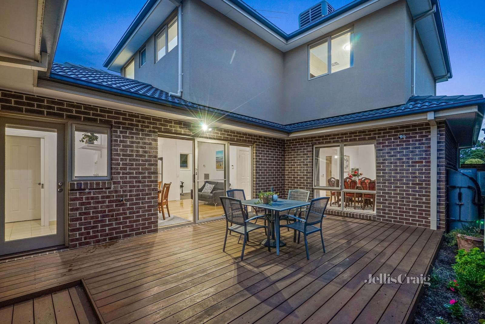 1/33 Folkestone Road, Glen Waverley image 11