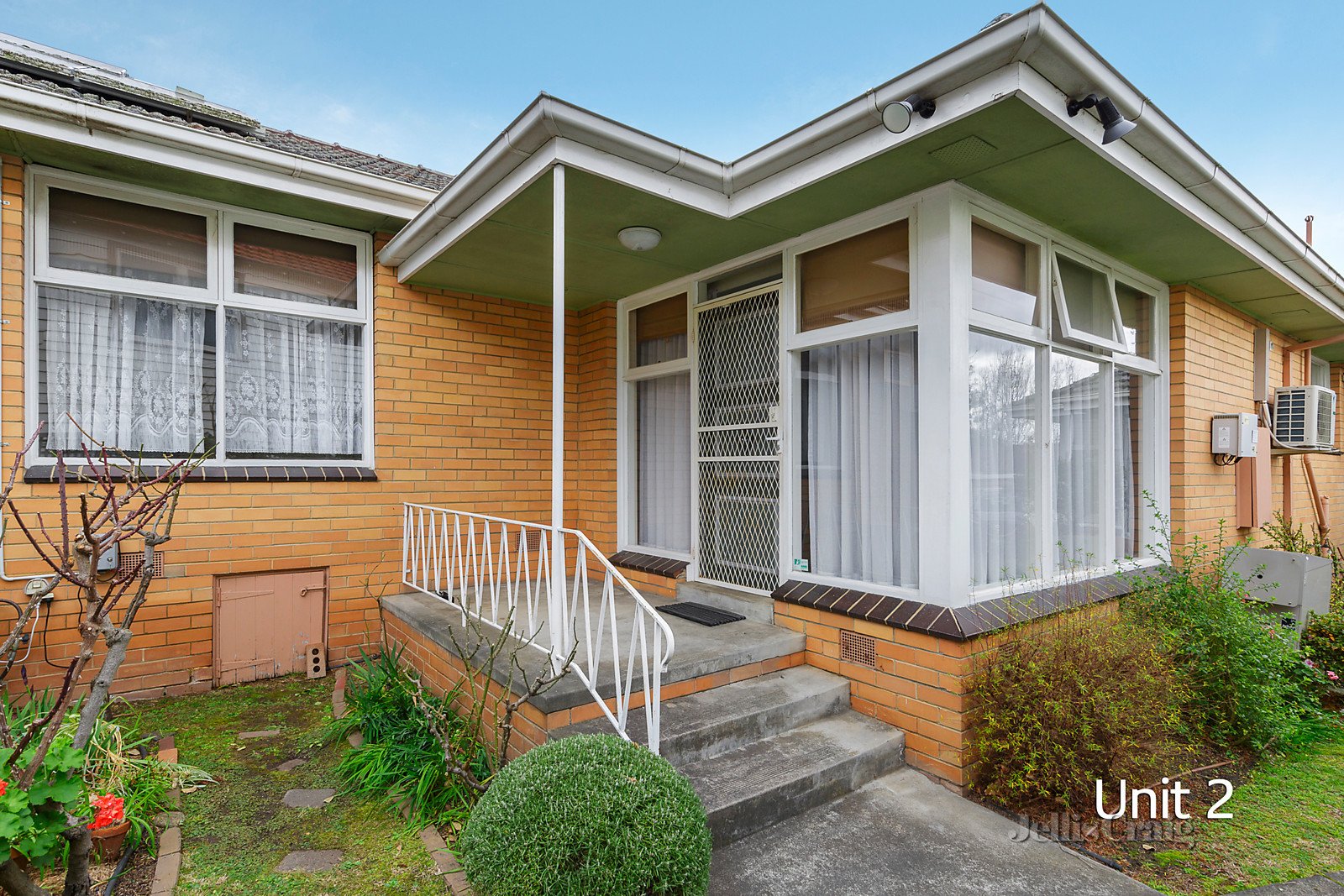 1/33 Logan Street , Canterbury image 2