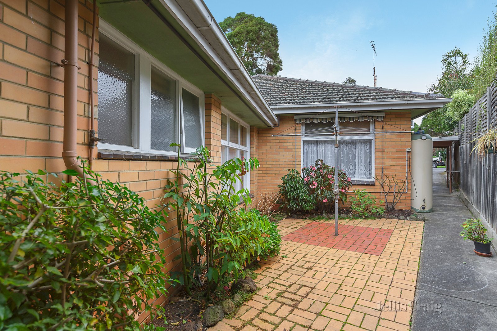 1/33 Logan Street , Canterbury image 8